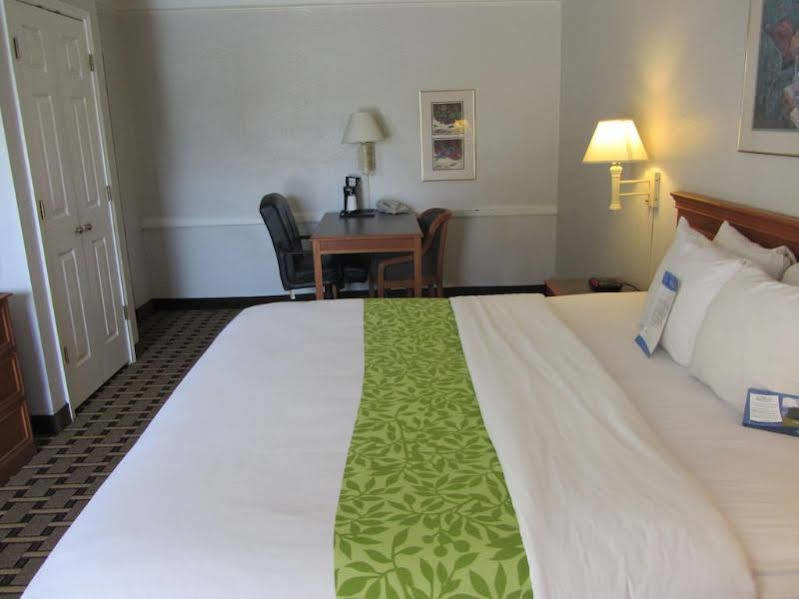 Red Roof Inn Houston North - Fm1960 & I-45 Вестфілд Екстер'єр фото